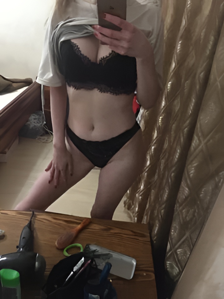 Лина привлекальеная девушка из Заполярного цена от 5000 руб