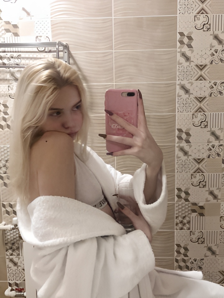 Светлана привлекальеная девушка из Заполярного цена от 4000 руб