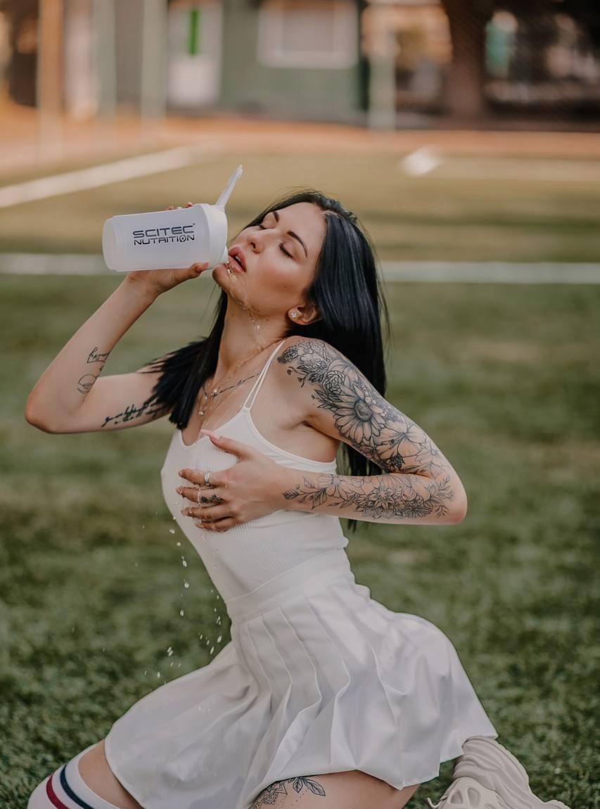 Жасмин привлекальеная девушка из Заполярного цена от 6000 руб