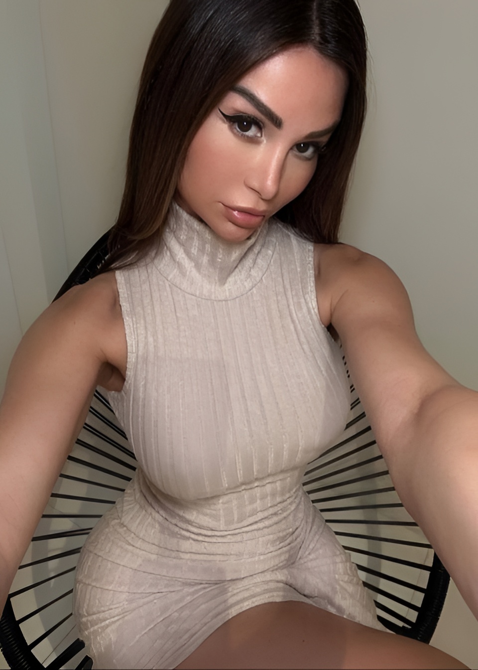 Дина привлекательная девушка из Заполярного цена от 8000 руб