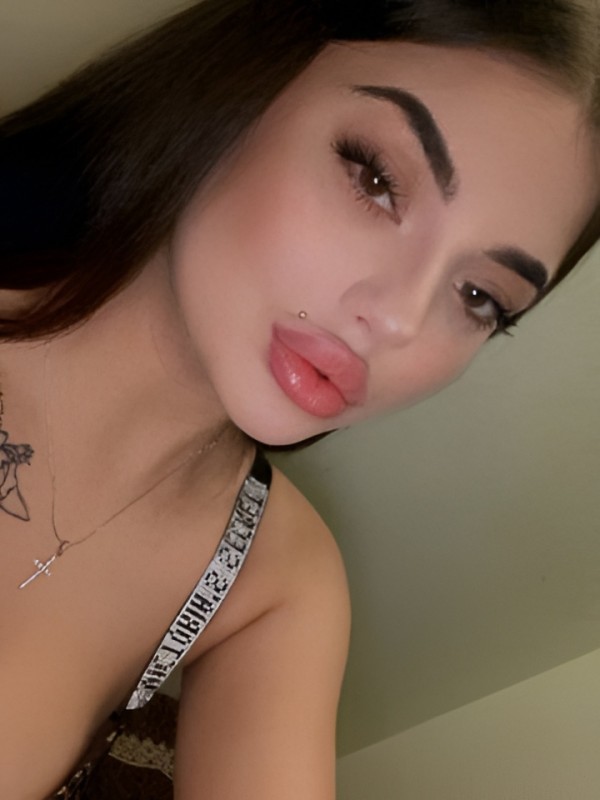 Рената привлекательная девушка из Заполярного цена от 3000 руб