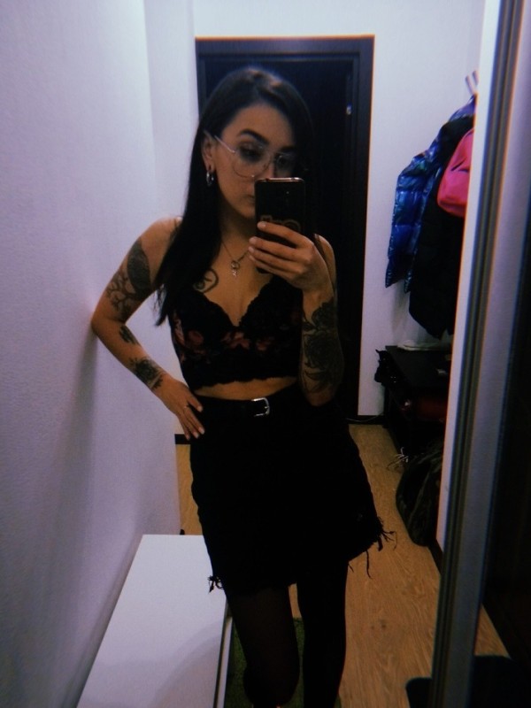 Инна привлекательная девушка из Заполярного цена от 3500 руб