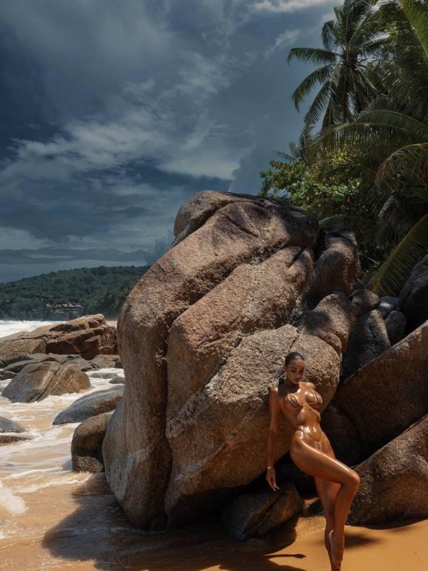 Марьяна привлекательная девушка из Заполярного цена от 7000 руб